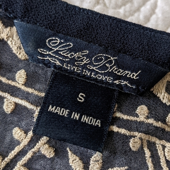 𝅺lucky Brand Navy Blue Tunic Tee Shirt S Western Embroidery - Picture 3 of 13